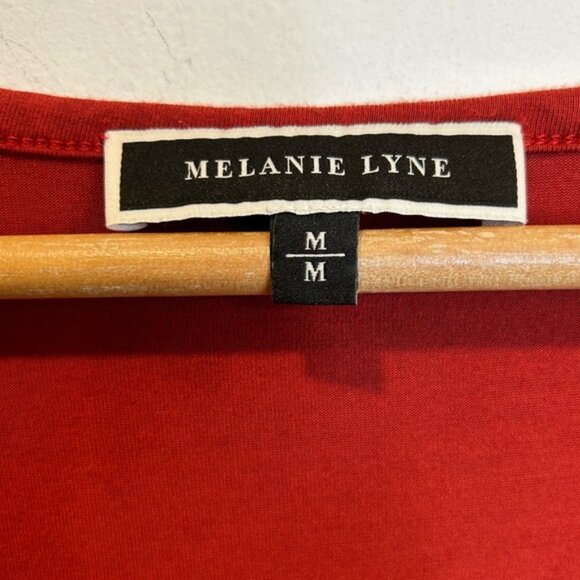 Melanie Lyne Twist Hem Short Sleeve Tee Shirt - Picture 3 of 5